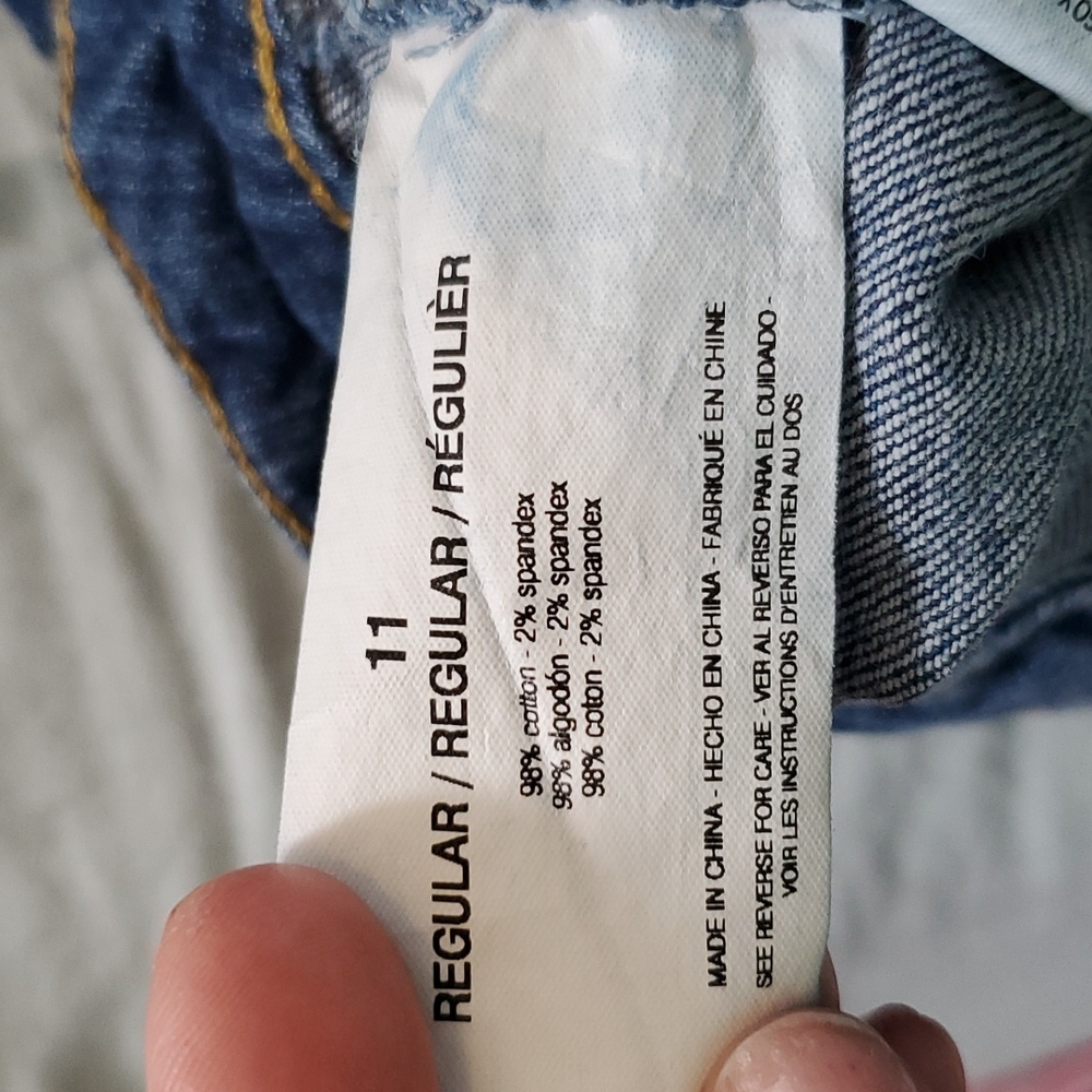 Shorts - Picture 4 of 5